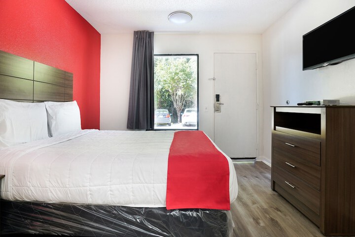 Room 14 of 30