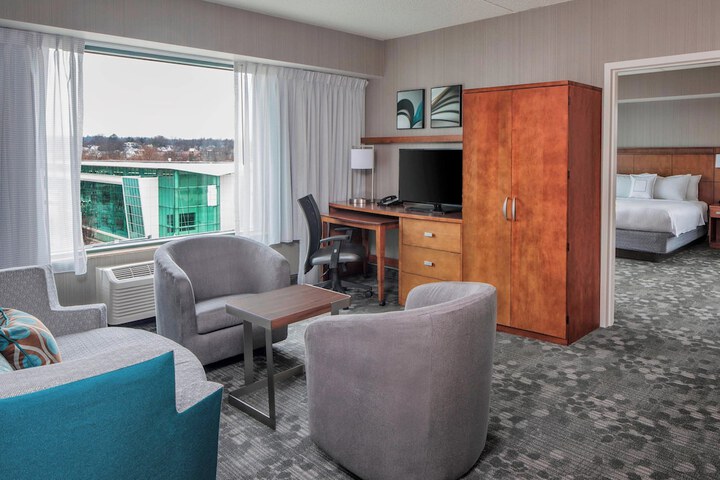 Courtyard by Marriott Stamford Downtown