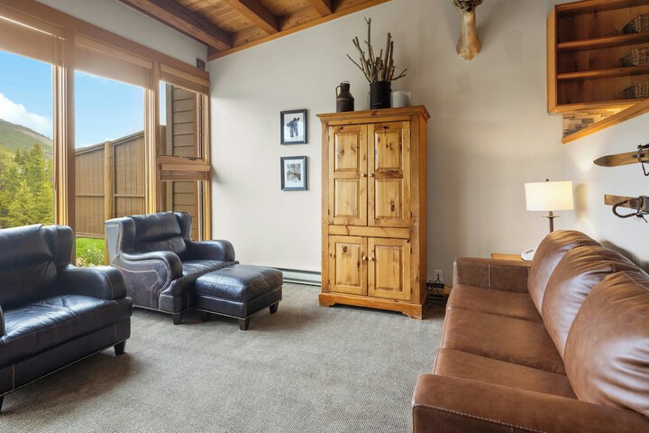 Evergreen Condominiums by Vail Resorts