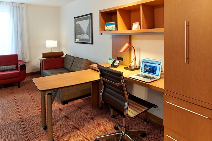 Room 14 of 27
