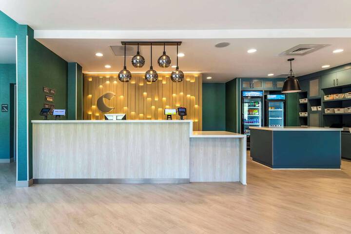 Hotel Interior 21 of 101