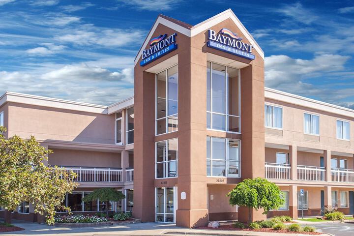 Hotel 2 of 71