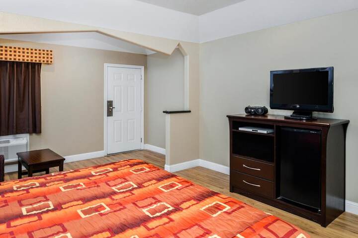Room 19 of 29