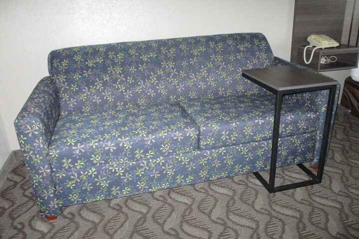 Room 28 of 46