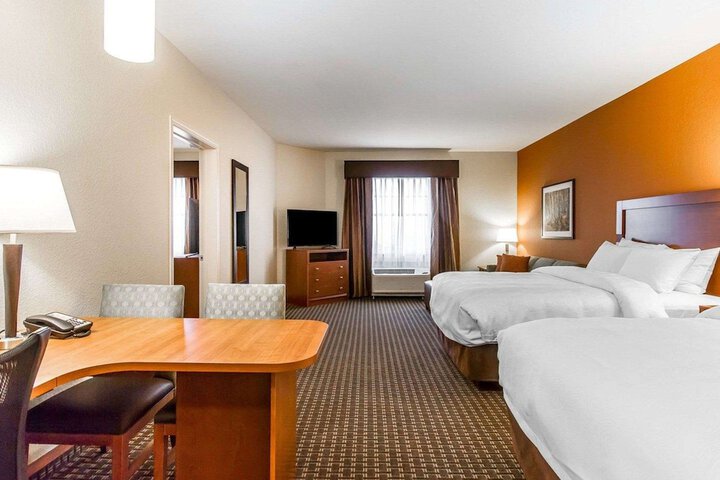 Room 21 of 39