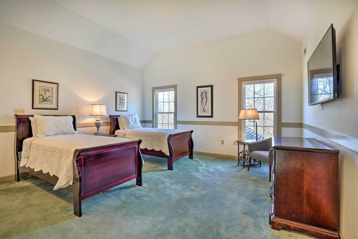 chateau Ridge Peaceful Retreat w / Fire Pit!