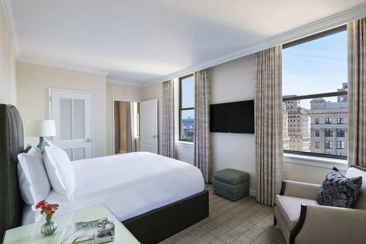 Room 40 of 81