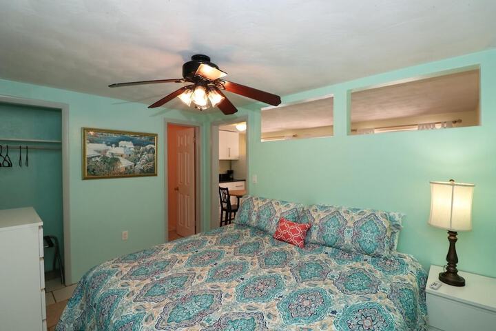 Room 16 of 37