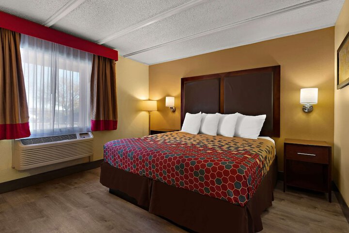 Room 42 of 50