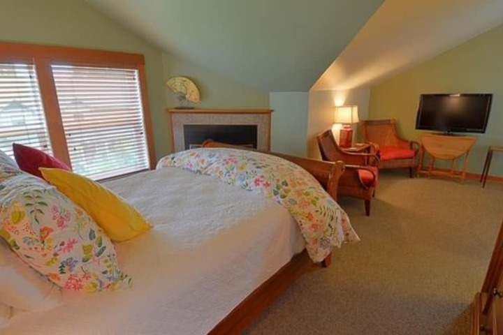 Room 21 of 49