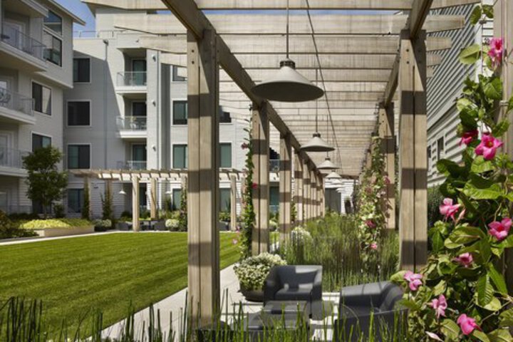 Hotel 7 of 72