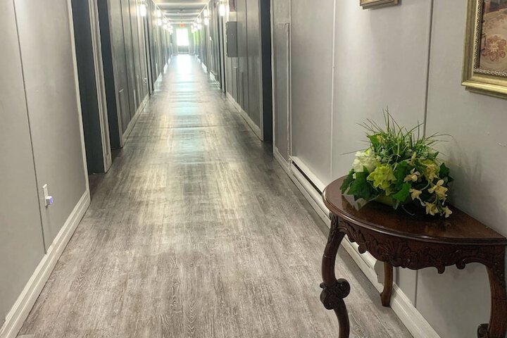 Hotel 5 of 71