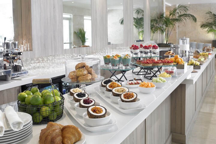 Breakfast/Coffee Service 27 of 33