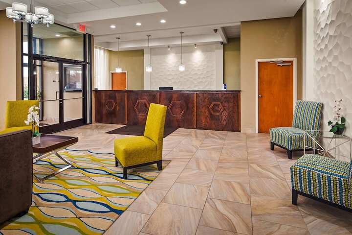Hotel Interior 4 of 13