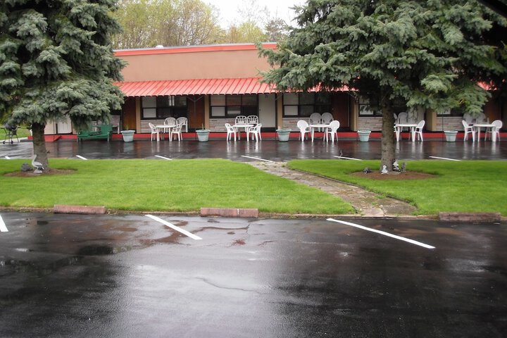 Property Grounds 43 of 47