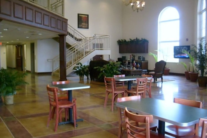 Heritage Inn & Suites
