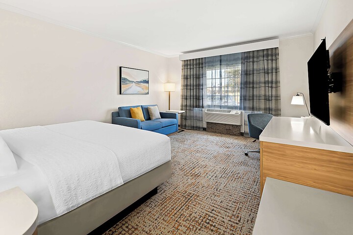 Room 10 of 53
