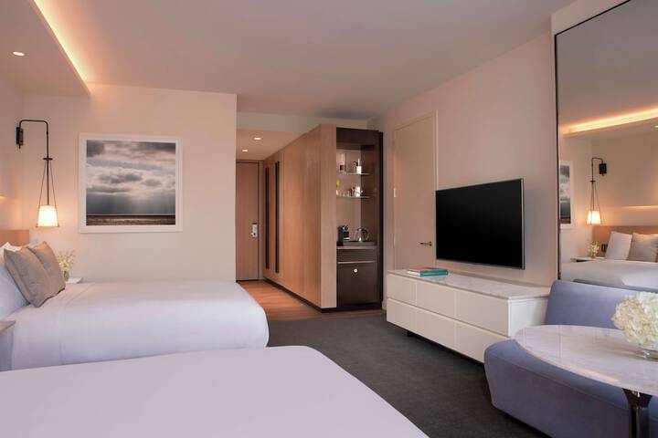 Room 40 of 122