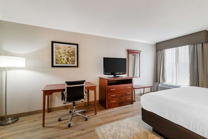 Room 30 of 42