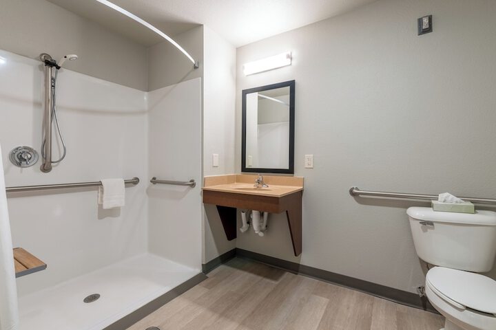 Room 10 of 35
