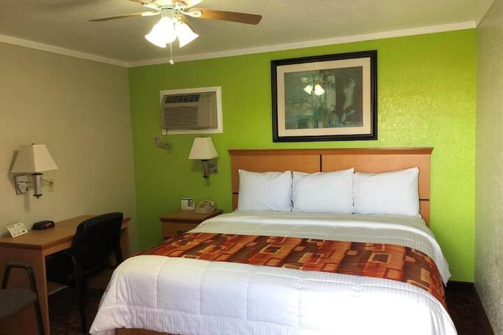 Room 12 of 46