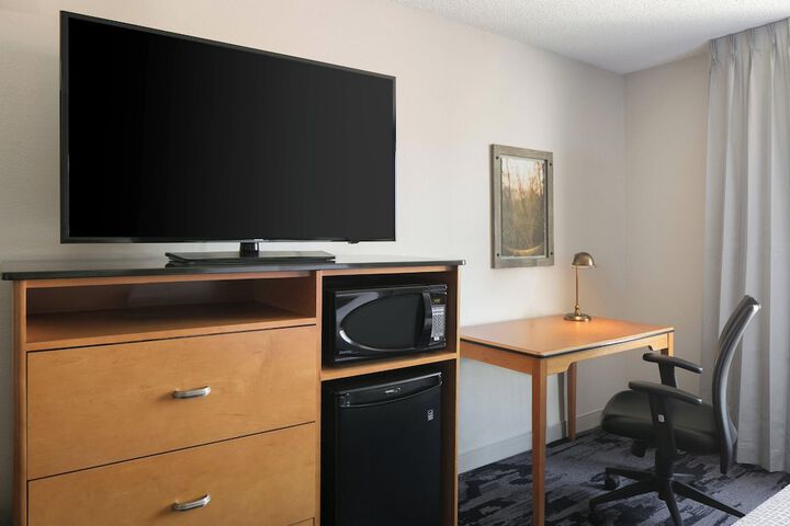 Room 15 of 23