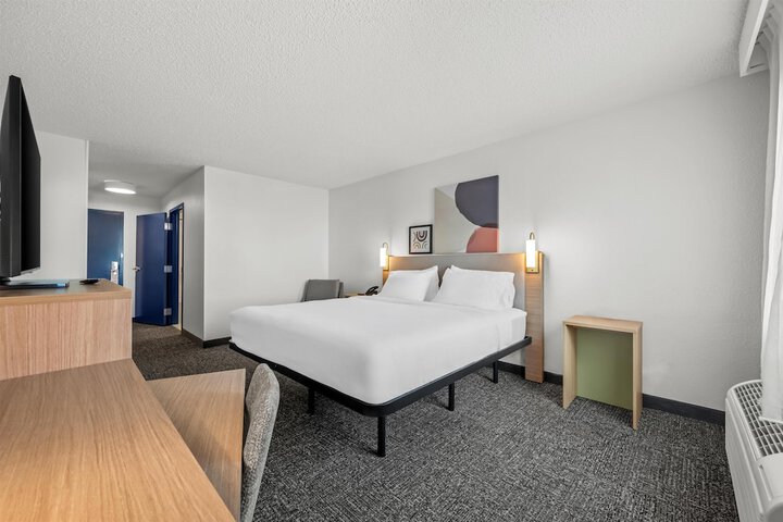 Spark by Hilton Cleveland Beachwood