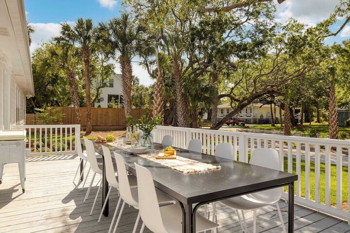 Lumie by Avantstay 5BR Ranch w / Firepit + Patio
