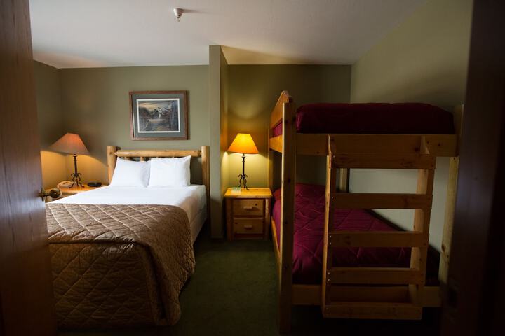 Cranberry Country Lodge
