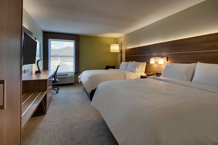 Room 42 of 60