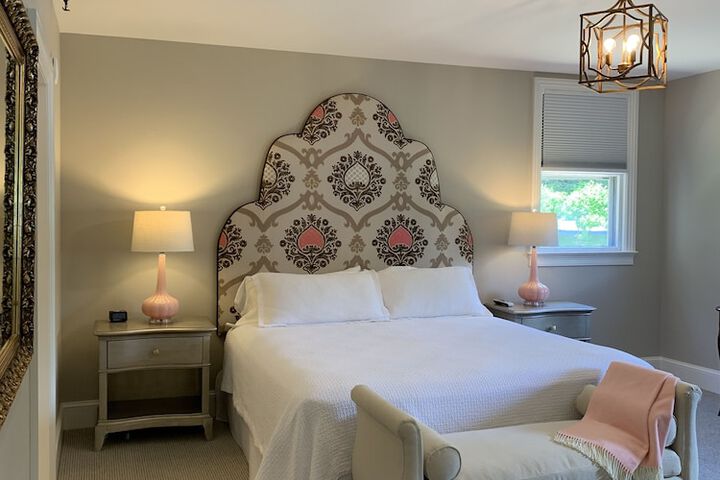 Room 17 of 42