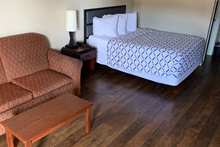 Room 12 of 71