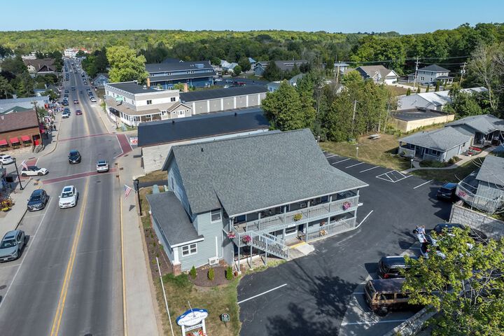 DownTown Inn