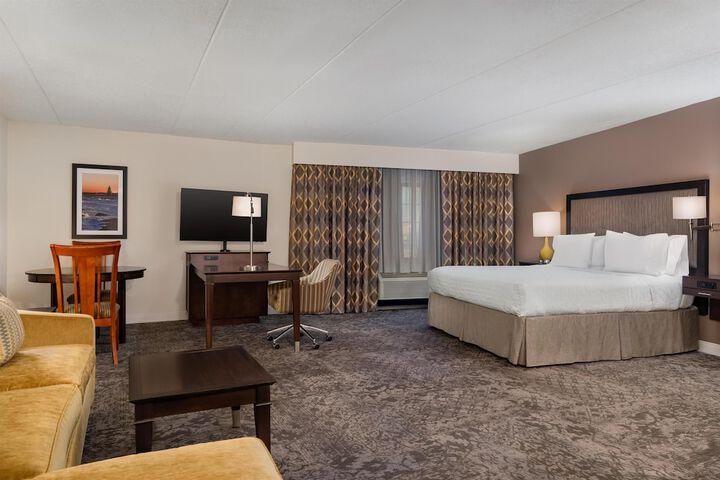 Hampton Inn & Suites Rockville Centre