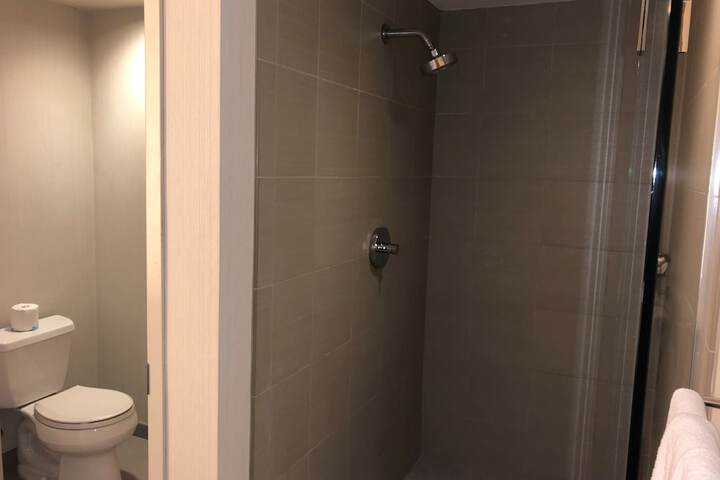 Room 71 of 99