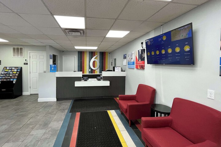 Studio 6 Suites - Lafayette IN