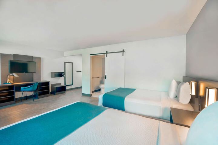 Room 18 of 21
