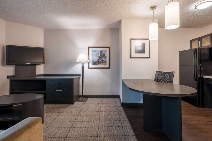 Room 11 of 23