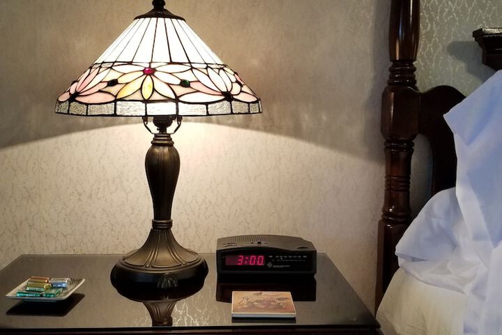 Room 27 of 125
