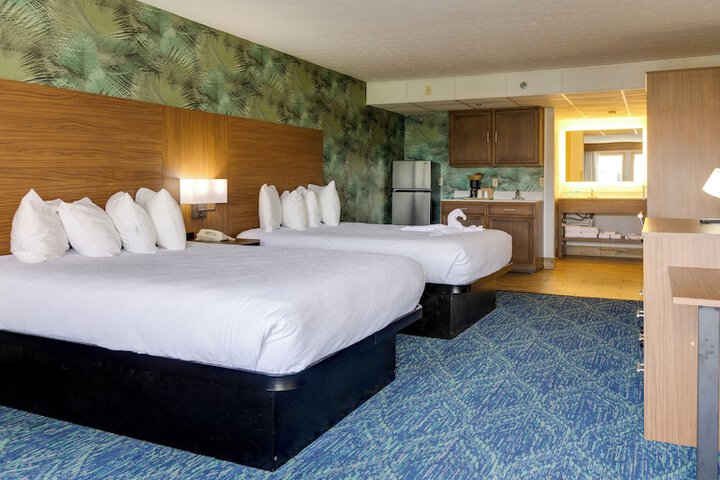 Room 32 of 59