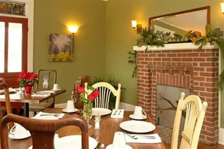 458 West Bed & Breakfast