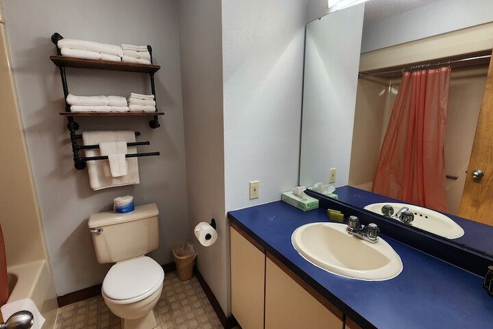 Room 6 of 40
