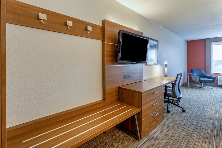 Holiday Inn Express & Suites OFallon / Shiloh by IHG