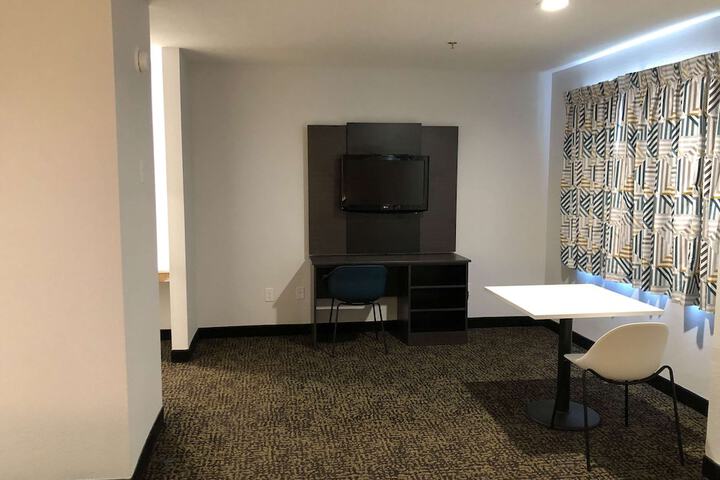Room 9 of 9