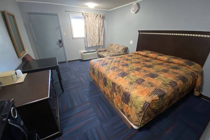 Room 15 of 25