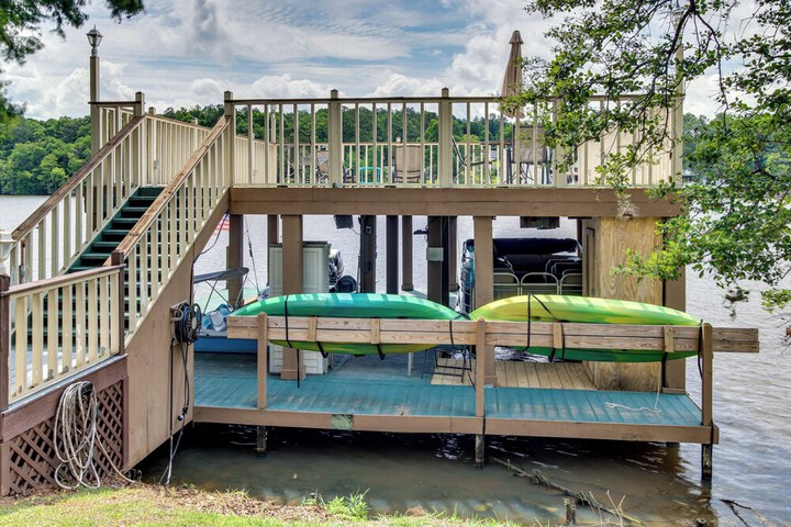 Private Dock + Fire Pit: Gantt Lake Getaway!