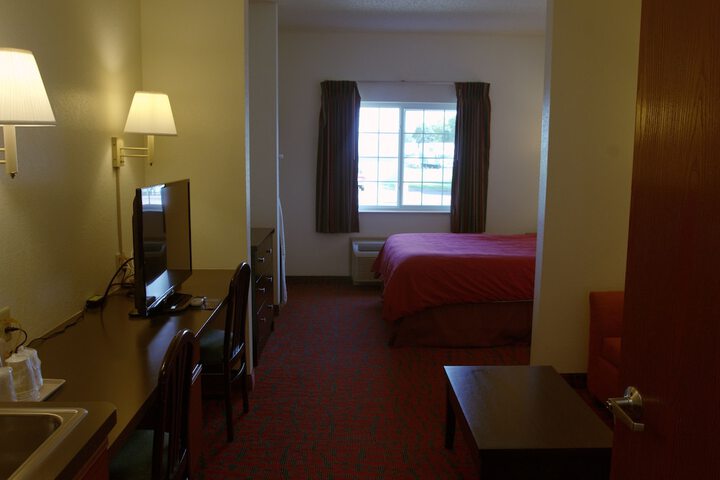 Room 8 of 14