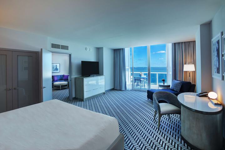 Room 45 of 103