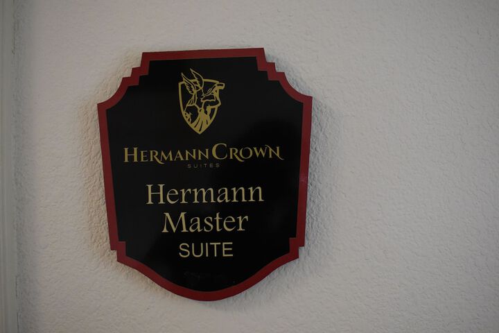 Room 179 of 238