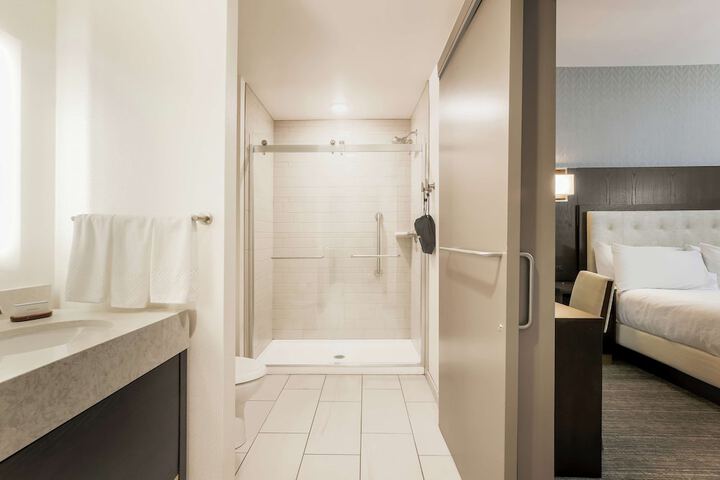 Embassy Suites by Hilton Syracuse Destiny USA